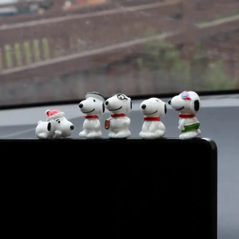 Mini Snoopy Resin Figurines – 5-Piece DIY Craft Embellishment Set