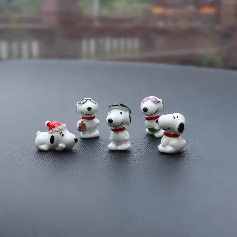 Mini Snoopy Resin Figurines – 5-Piece DIY Craft Embellishment Set