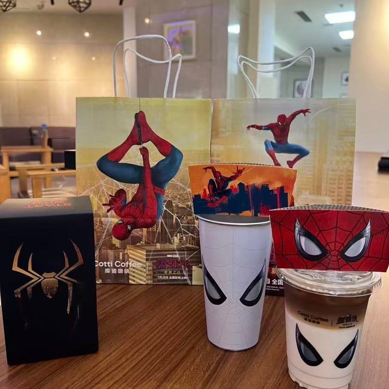 Spider-Man Color Changing Tumbler 500ml/700ml with Lid & Straw
